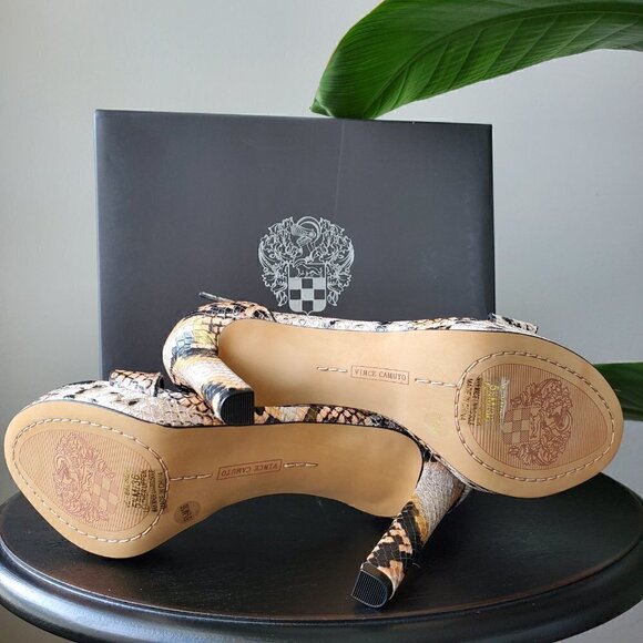 VINCE CAMUTO BALINDIA PLATFORM SANDALS - Picture 4 of 5